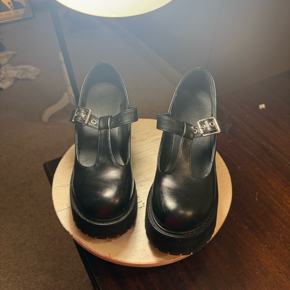 Hot Topics Mary Jane Platform Chunky Heel Round Toe Dark Academia Goth 8-8.5 Sz - Picture 4 of 10